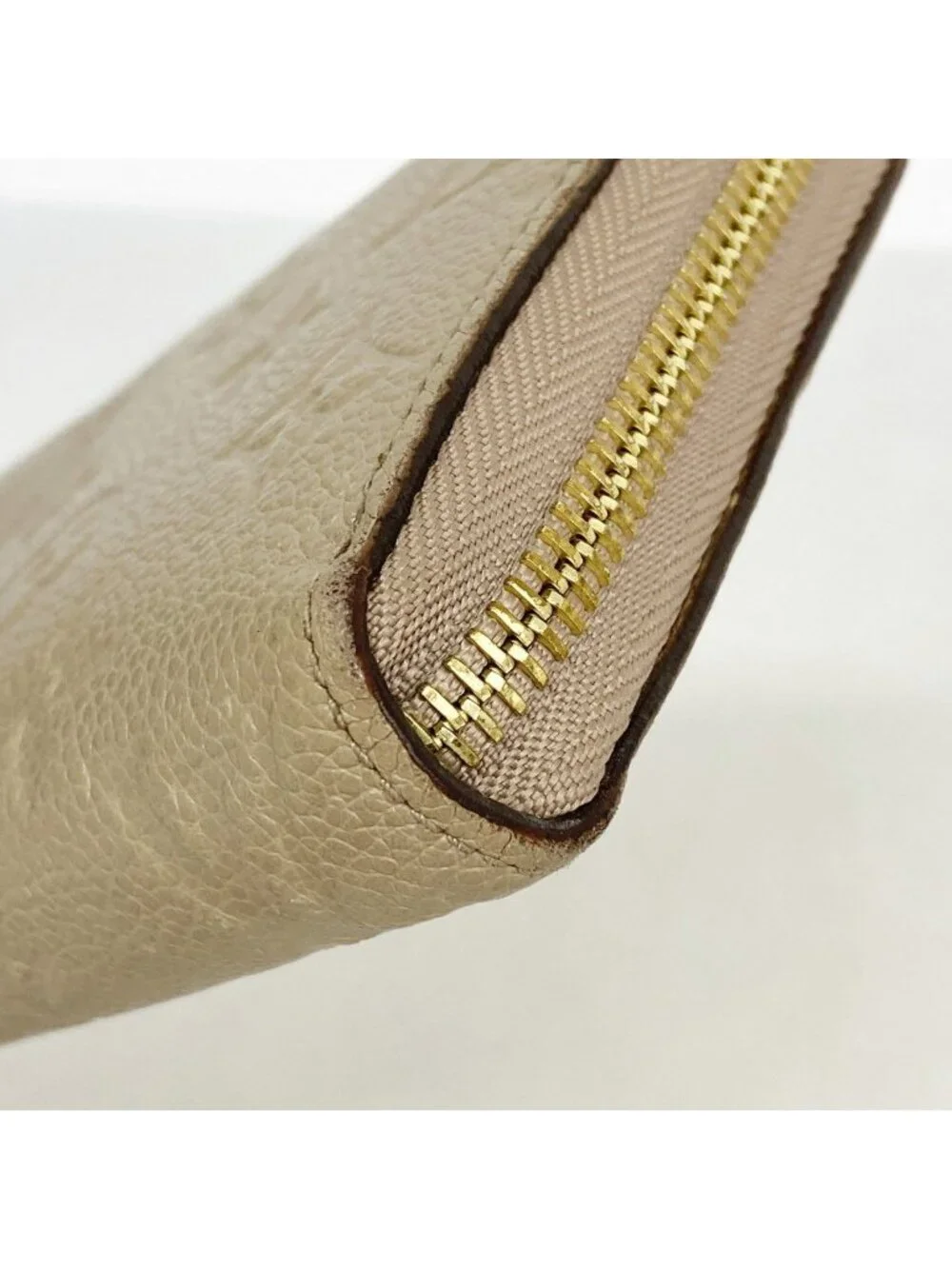 Louis Vuitton Wallet Monogram Empreinte Zippy Tourterelle